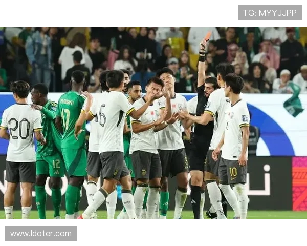 国足世预赛迎关键战欧洲豪门转会风云再起引热议球迷关注不断升温