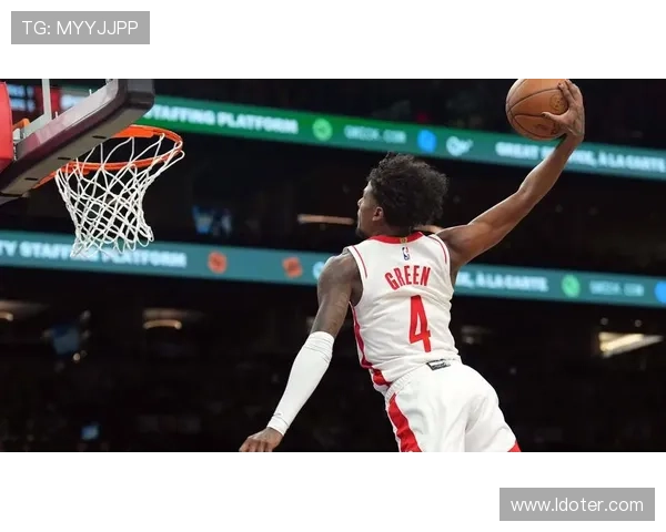 季后赛冲刺阶段多队变阵交易传闻频出球星表现左右NBA格局